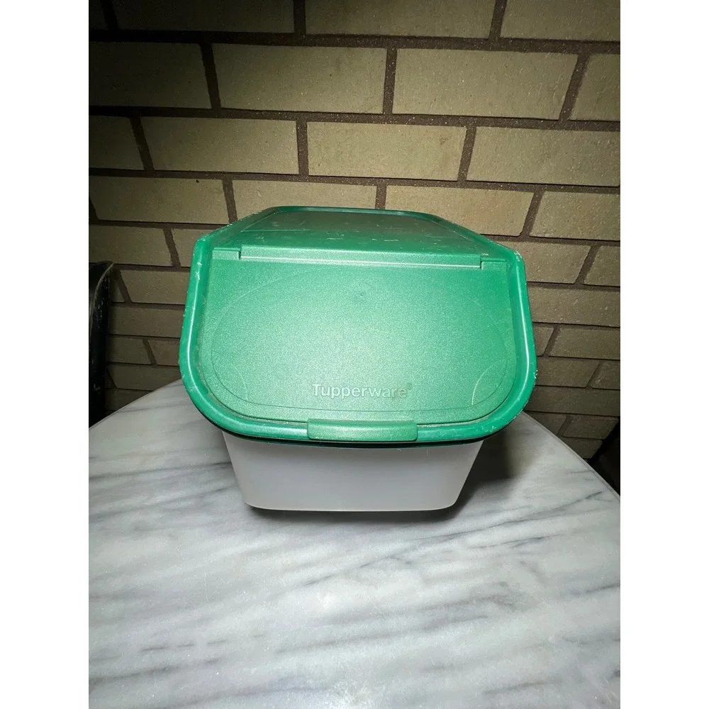 Tupperware Hunter Green Modular Mate  Flip Top Seal VTG Storage Container 8.3 L